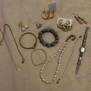 assorted jewelry (sold together)